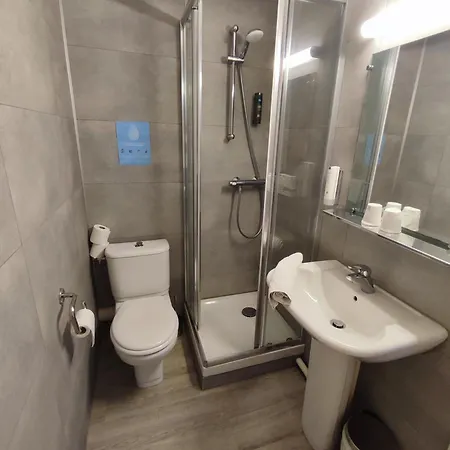 酒店 Logis Restaurant La Croix Verte