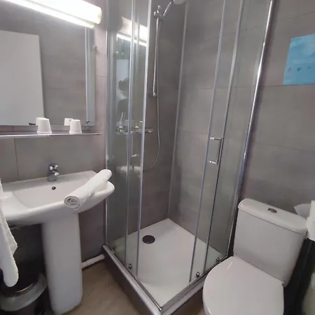 Logis Restaurant La Croix Verte 2* Neau