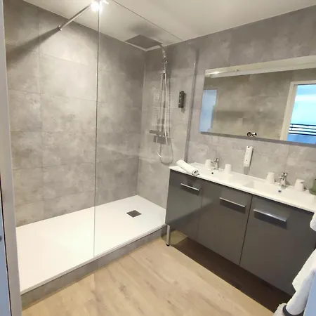 Logis Restaurant La Croix Verte 酒店 Neau