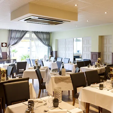 Logis Restaurant La Croix Verte 酒店 Neau