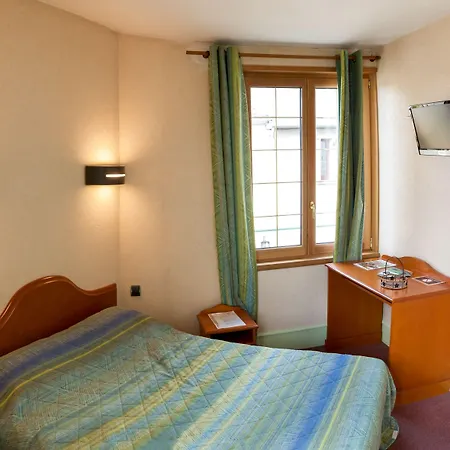 Logis Restaurant La Croix Verte Hotel 2*