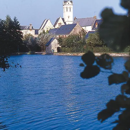 Logis Restaurant La Croix Verte Hotel 2*