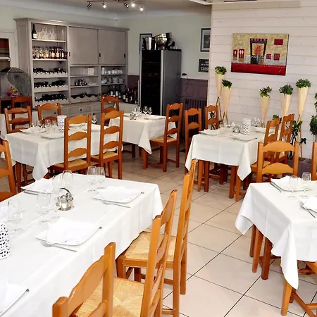 Logis Restaurant La Croix Verte Hotel