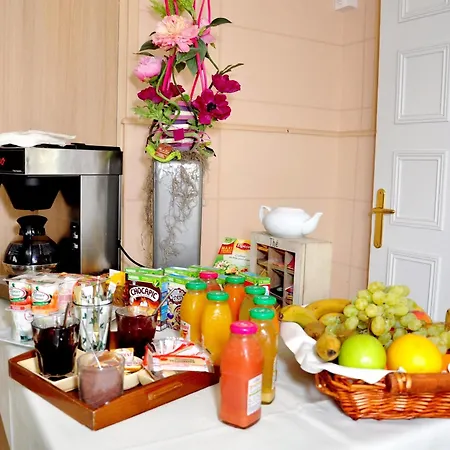 Logis Restaurant La Croix Verte Neau