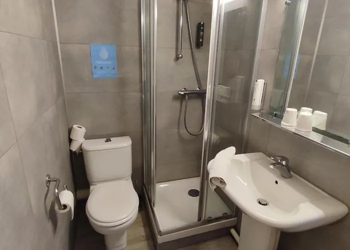 Отель Logis Restaurant La Croix Verte